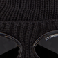 détail du bonnet cp company goggle