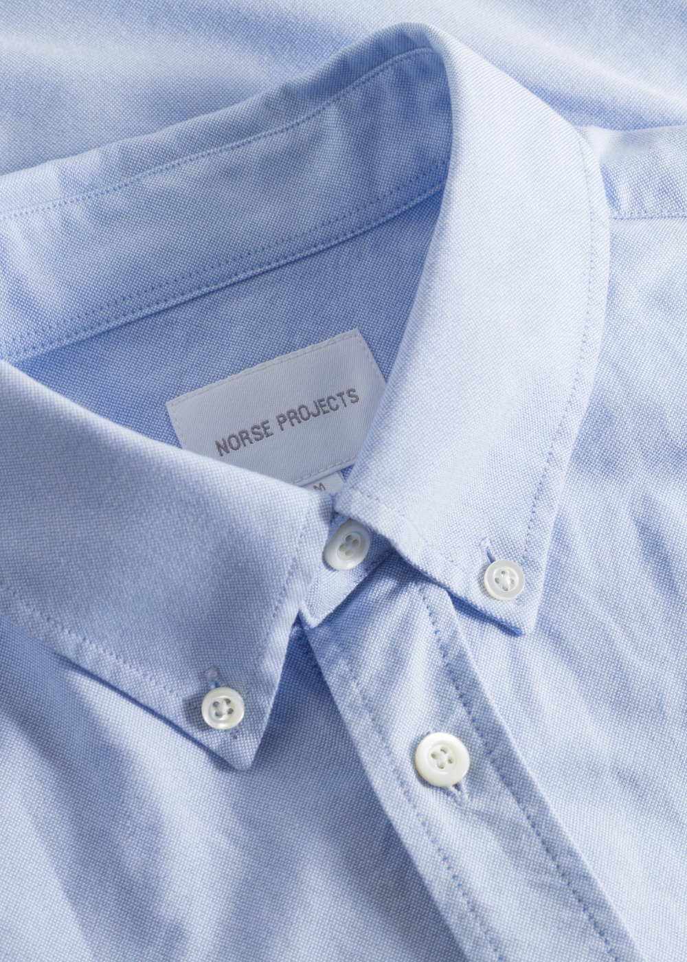 zoom boutons nacrés chemise norse