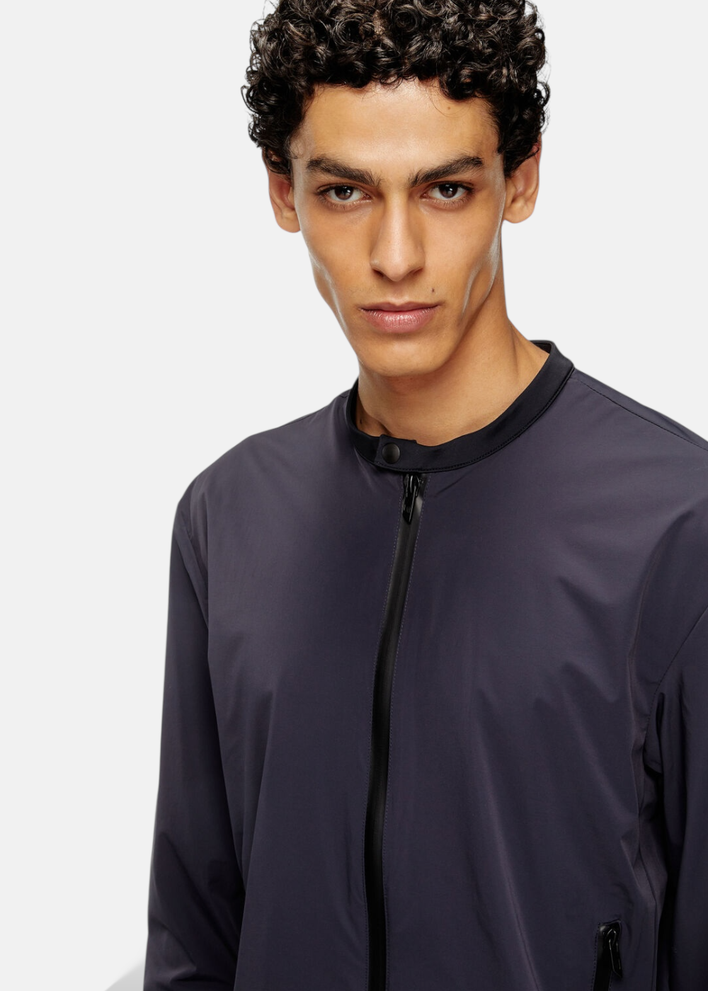 Veste Runway FW25 en nylon stretch