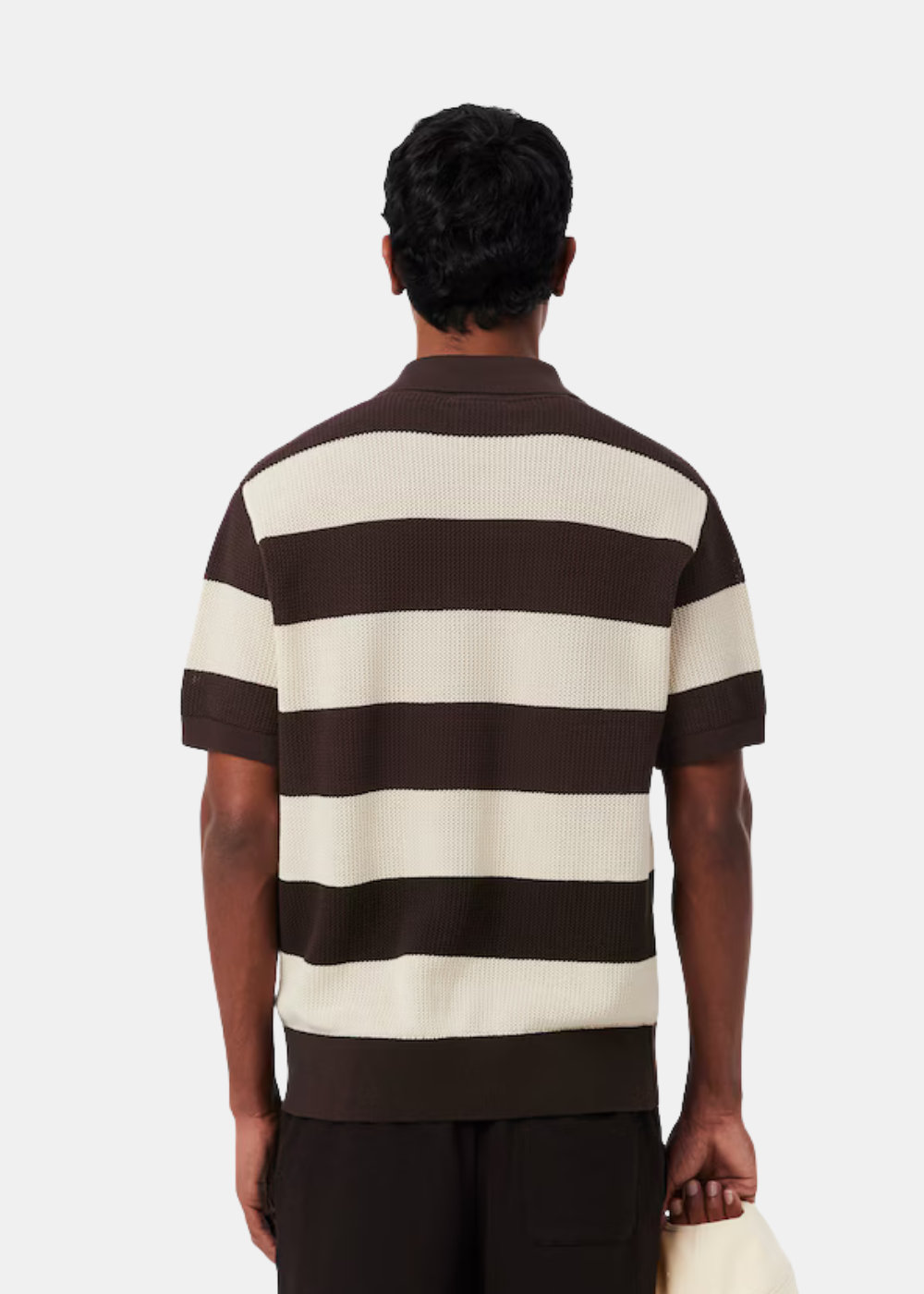 Polo Lacoste en Maille tricotée - marron porté par un mannequin de dos