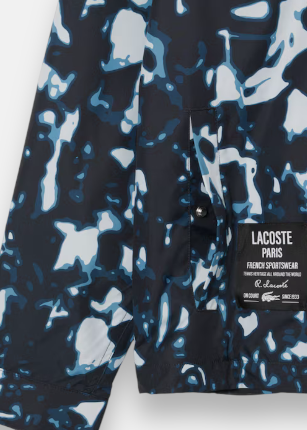 Détail de la Veste coupe vent Lacoste imprimé