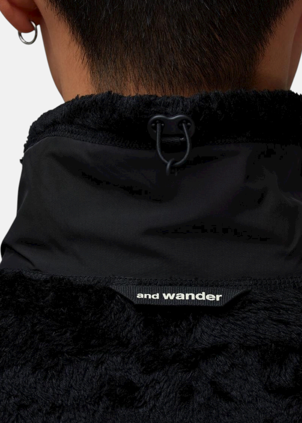 Veste polaire and wander noire- col montant et texture visible