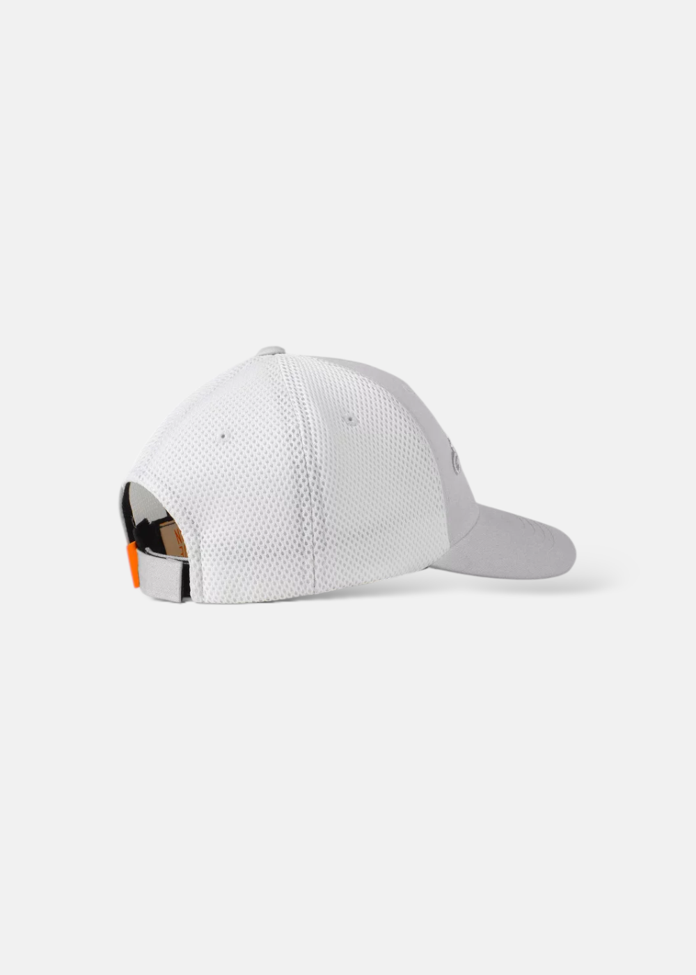 Vue de profil de la casquette gertrude grise sur fond blanc