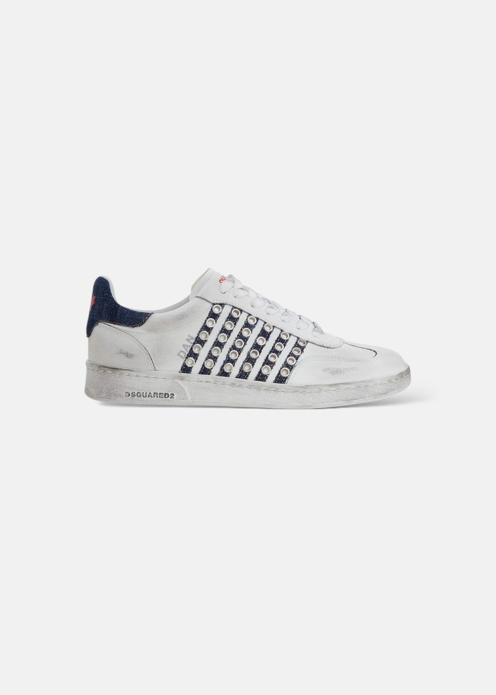Paire de baskets Dsquared2 Boxer blanc et denim, vue de trois-quarts avec finitions usées et lacets blancs.