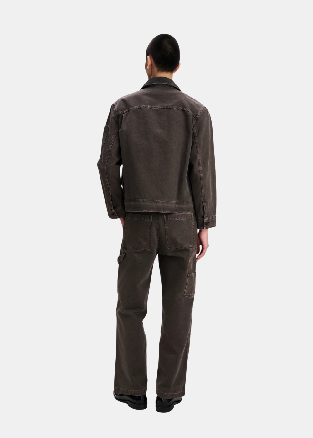 Vue de dos portée du blouson Homme workwear A.P.C. marron en toile de coton