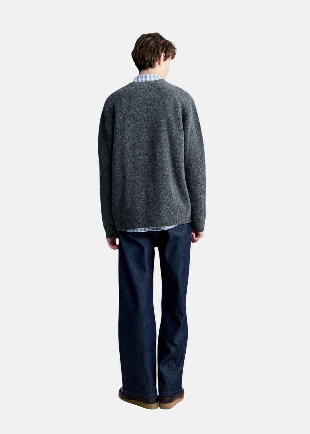 Vue de dos portée du cardigan Homme gris anthracite A.P.C. en laine d'alpaga
