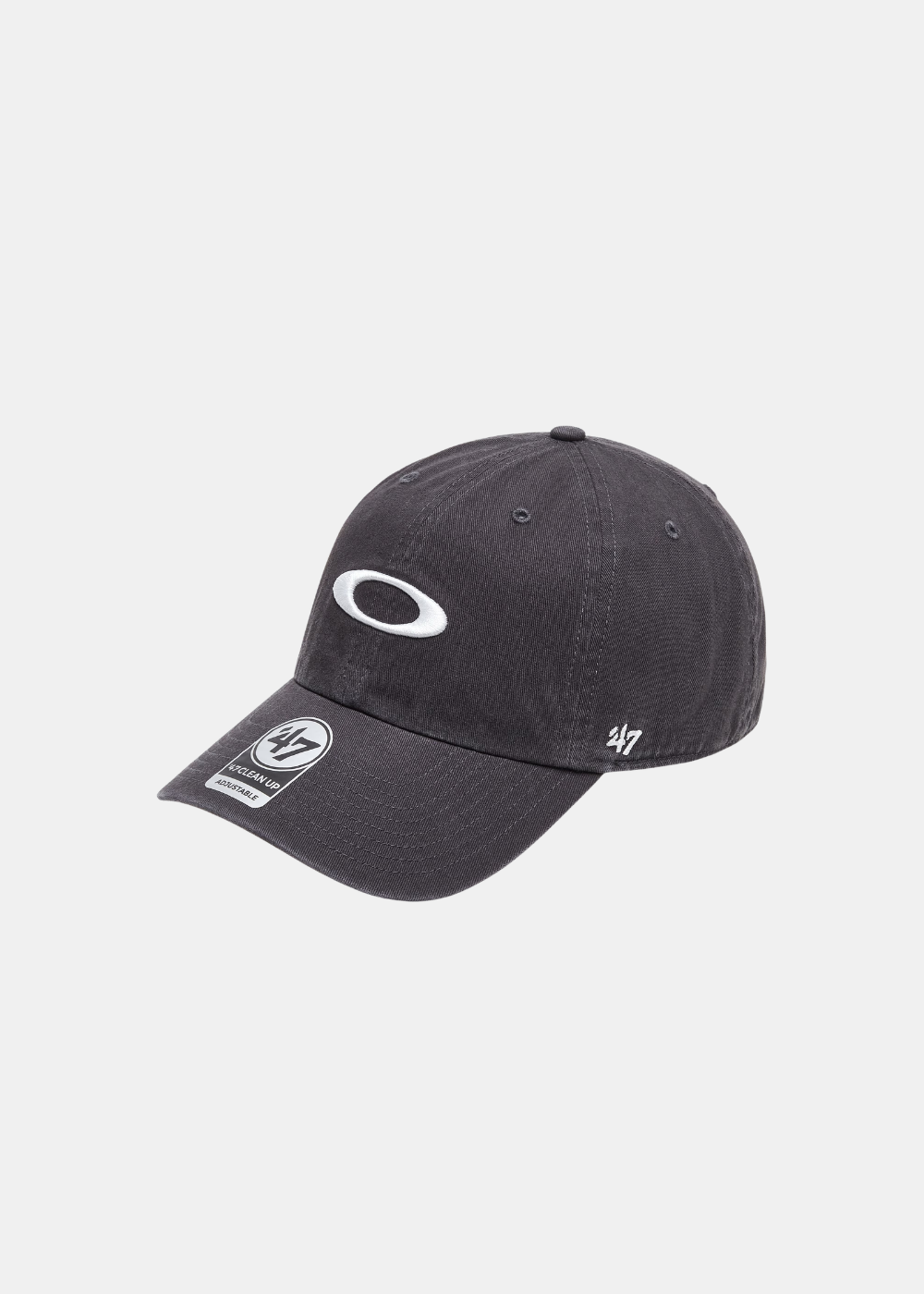 Casquette Dad Hat Oakley Remix 6 pans noire vue de trois-quarts avec logo Ellipse blanc brodé et sticker '47 Clean Up