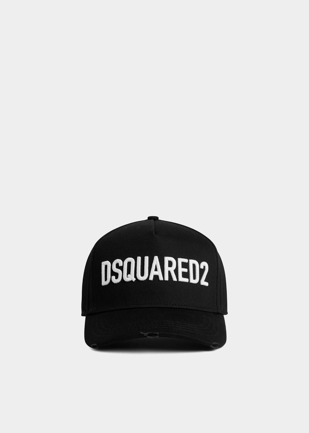 vue de face de la casquette dsquared2 noire avec son logo script brodé en blanc