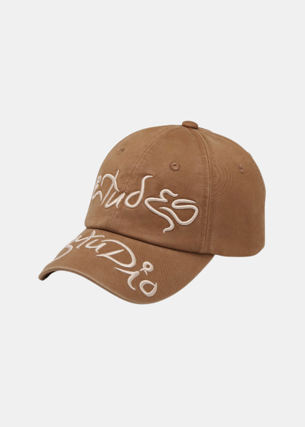 Casquette de couleur camel avec broderie Études en bleu sur le devant et effet usé sur la visière