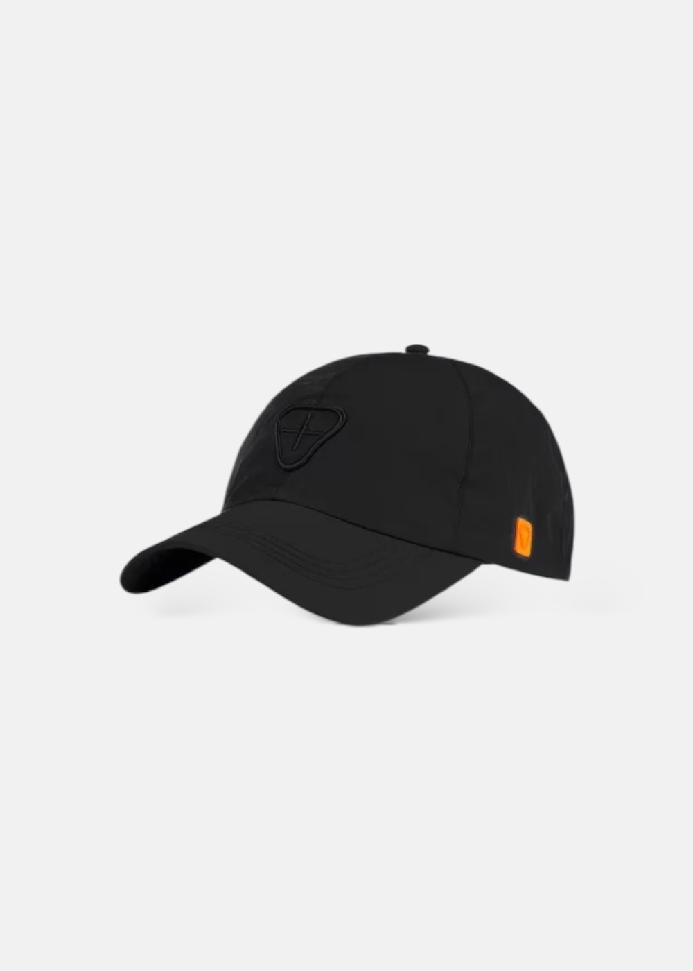 Casquette noire Gertrude Jaron en nylon avec logo triangulaire ton sur ton sur le devant.