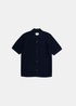 Chemise Homme Norse Projects en maille marine, col classique et poche poitrine, vue de face.