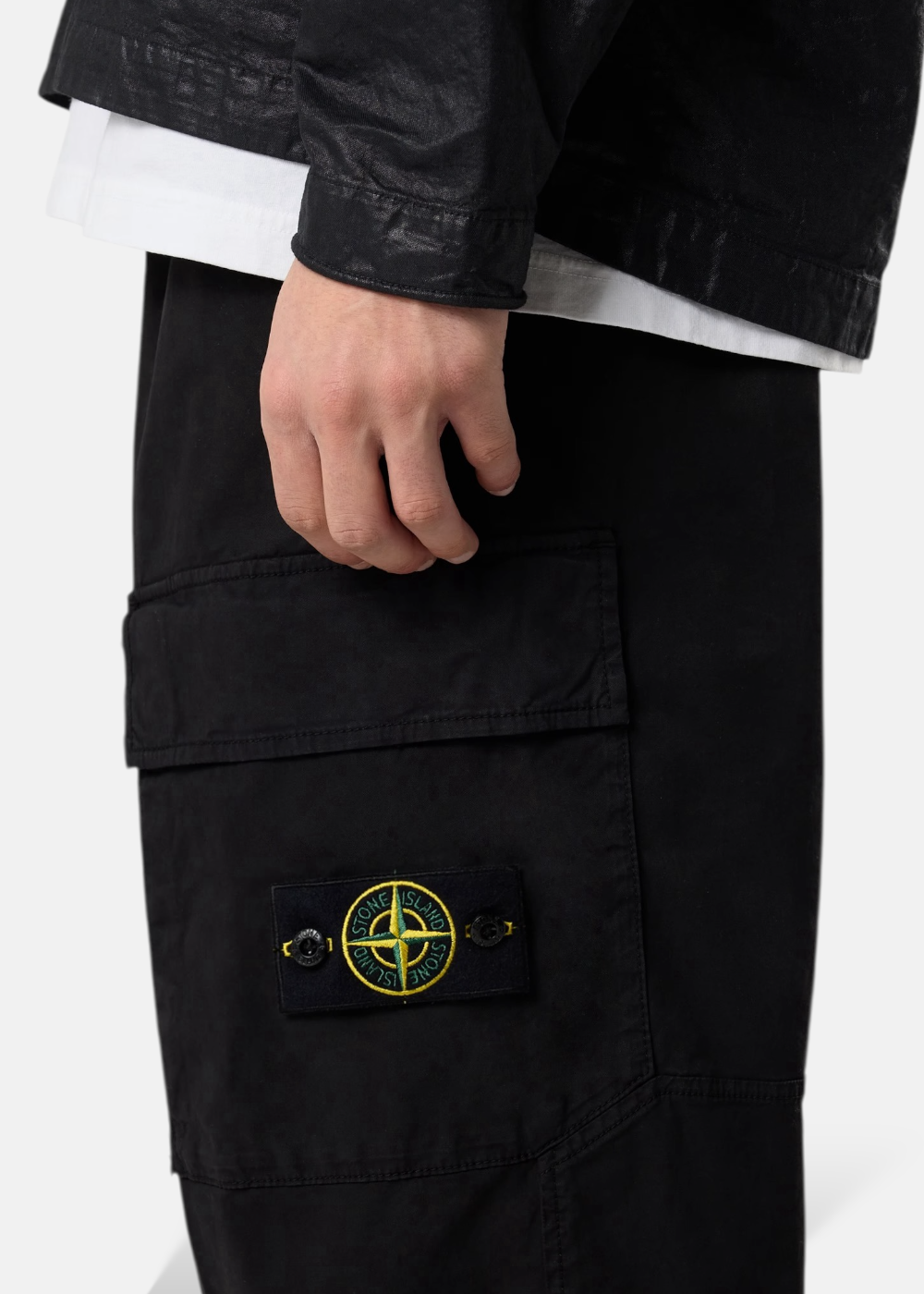 vue sur patch du Pantalon cargo Stone Island homme