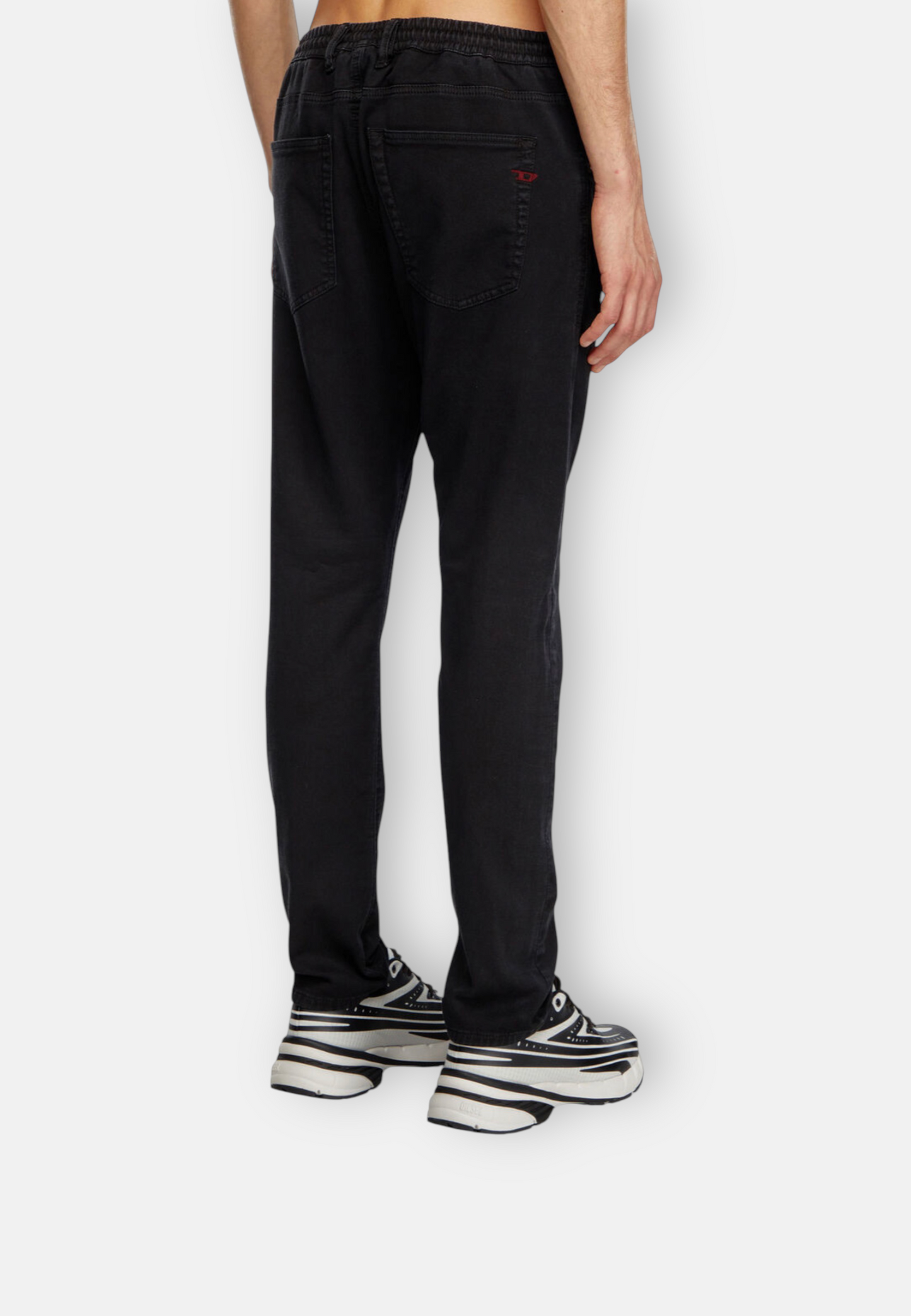 vue arriere diesel 2032 joggjeans noir pour homme