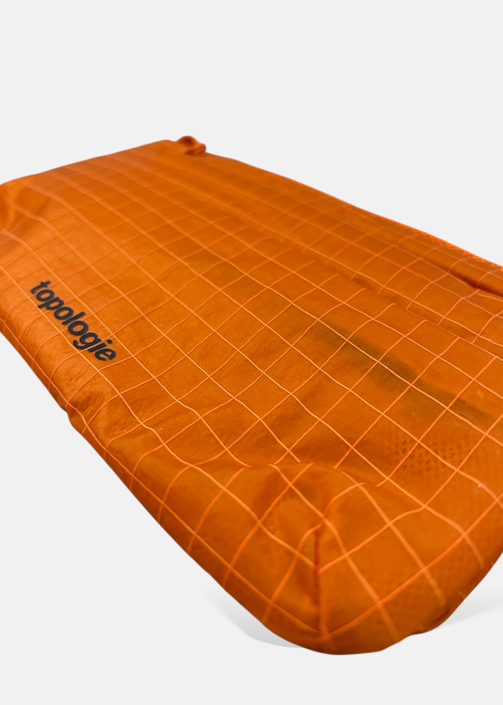 photo et detail du nylon ripstop de la Sacoche topologie phone 90 orange 