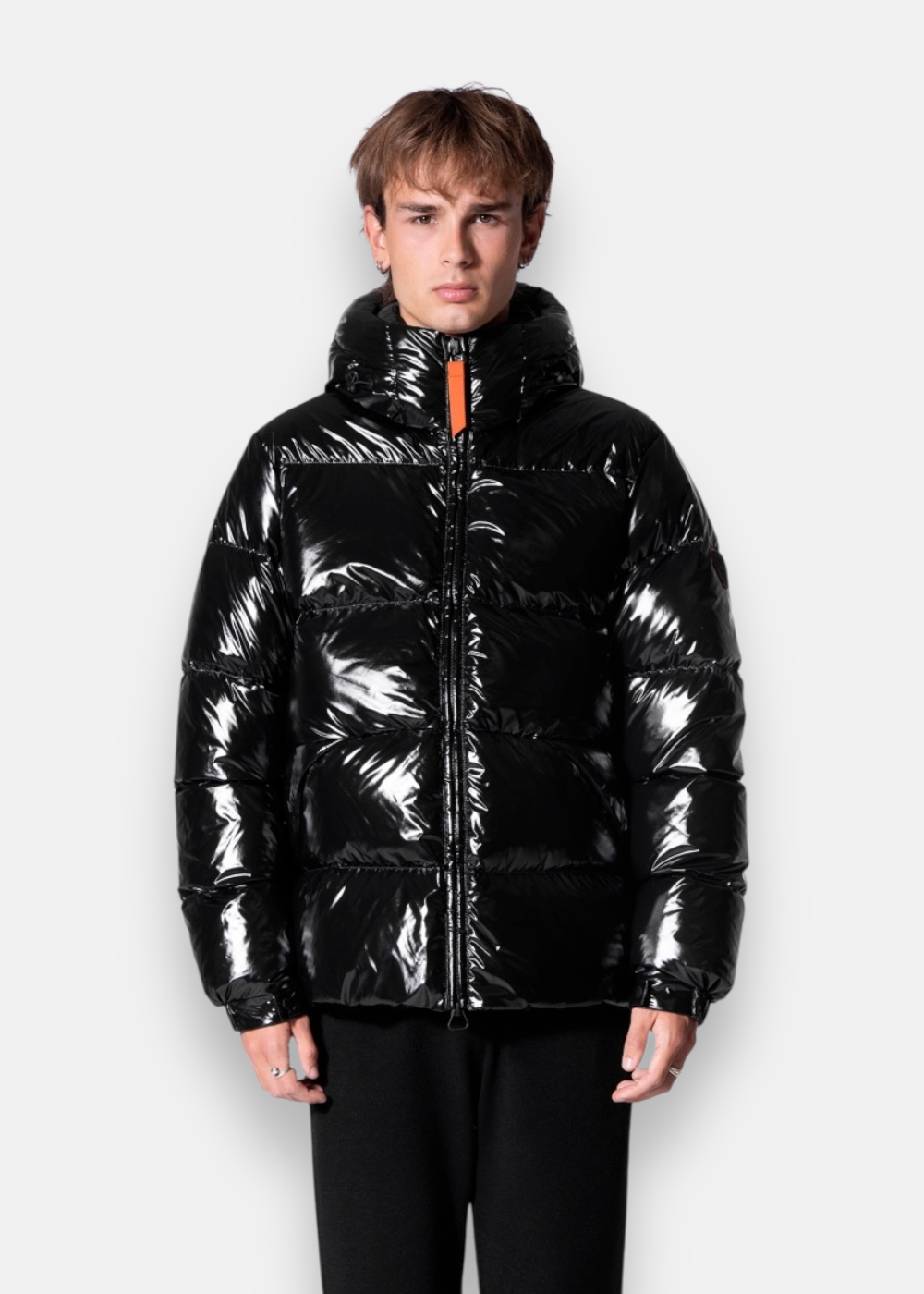 doudoune gertrude noir pour homme de face sur un mannequin