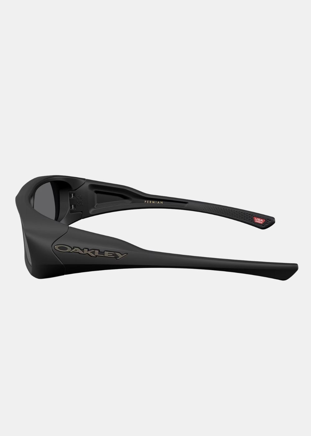 Vue de profil des lunettes de soleil Oakley Permian Players black suede avec logo Oakley sur la branche