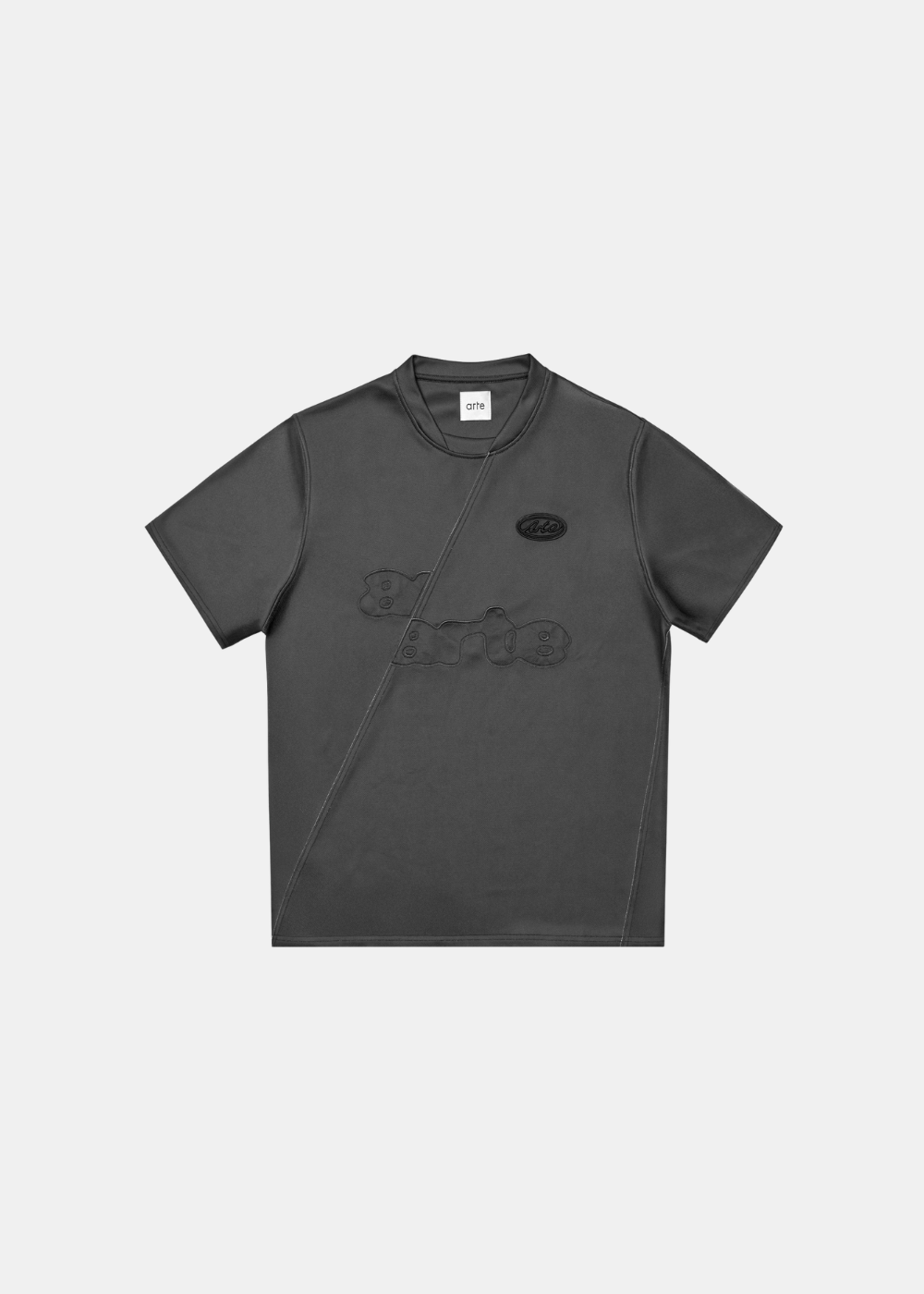 Maillot Homme style football noir Arte Antwerp avec logos brodés ton sur ton sur la poitrine, vue de face.