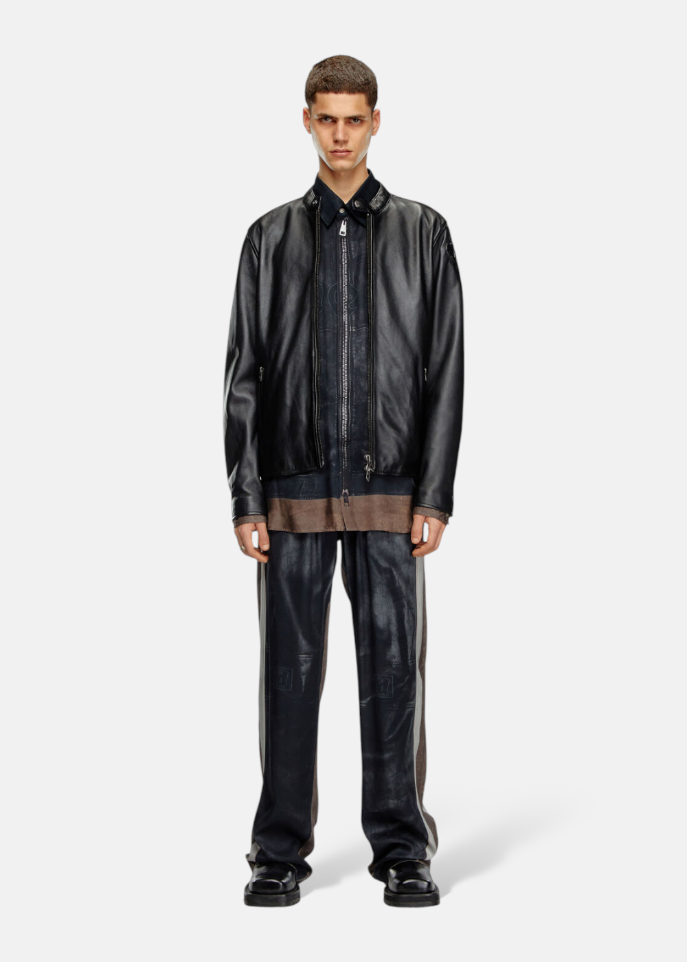 outfit complet avec la veste en cuir Diesel col biker