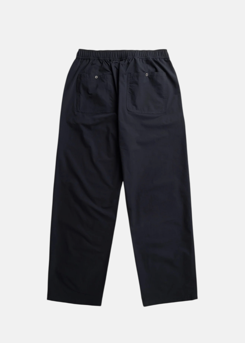 Packshot de dos du pantalon technique noir Norse Projects Kvitfjell montrant les poches arrière.
