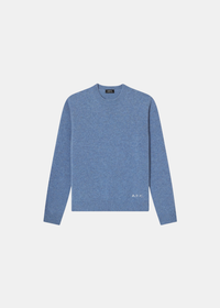 Packshot du pull col rond bleu chiné A.P.C. à manches longues avec bord-côte aux poignets et à la taille et logo A.P.C. brodé sur le bas