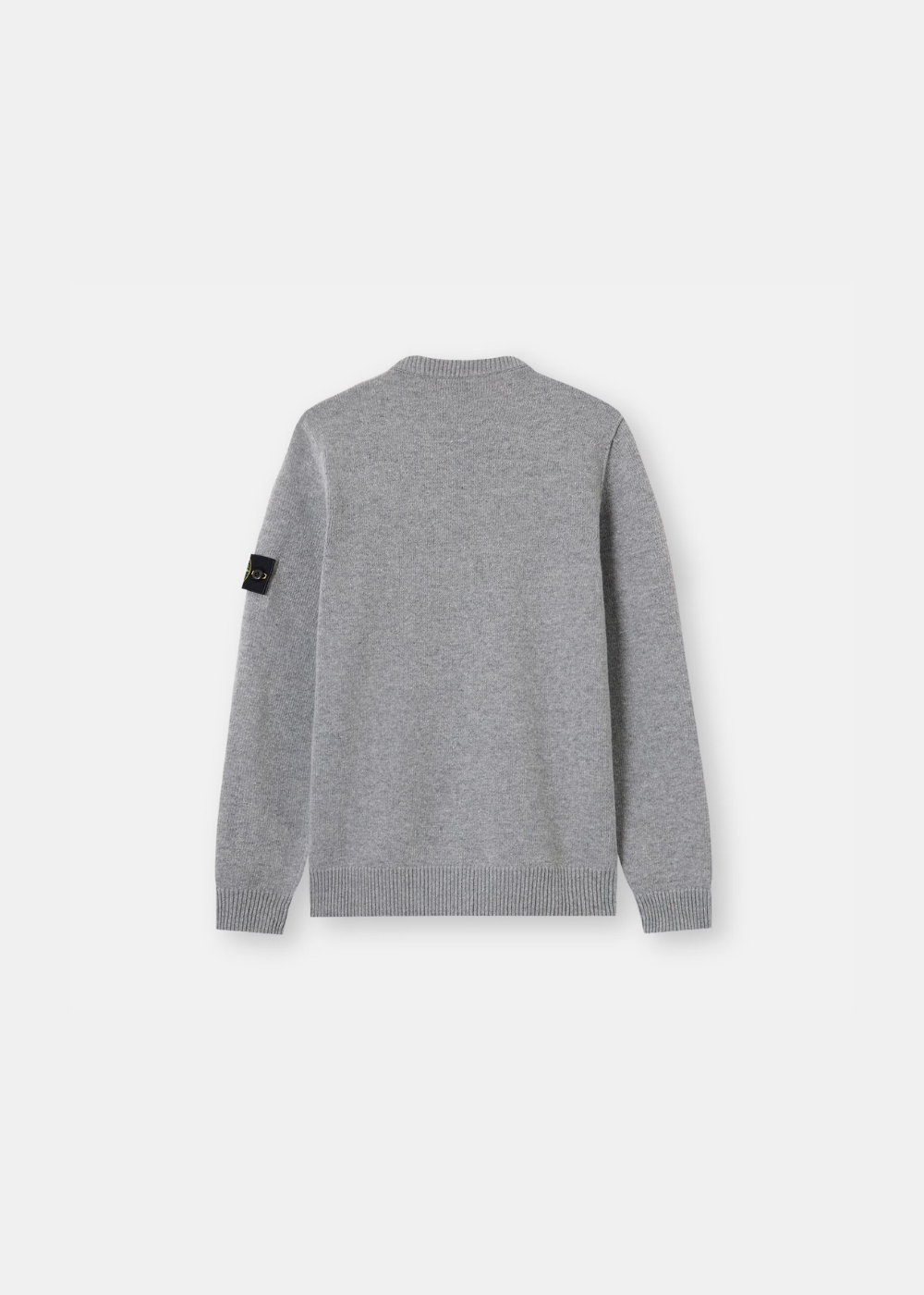 Packshot de dos d'un pull gris chiné à manches longues Stone Island montrant la coupe droite et les bords-côtes.