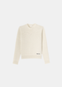 Packshot à plat du pull Edmond A.P.C. en laine blanc cassé avec logo discret brodé en bas