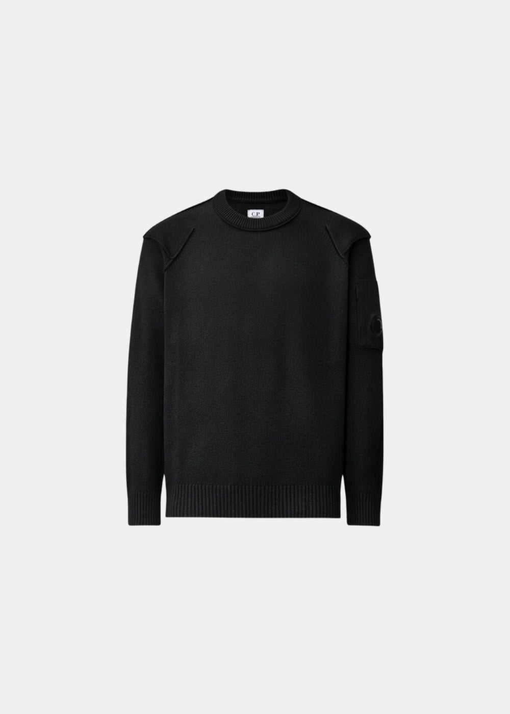 Packshot de face d'un pull noir C.P. Company en Lambswool avec col rond côtelé, poignets et ourlet côtelés.