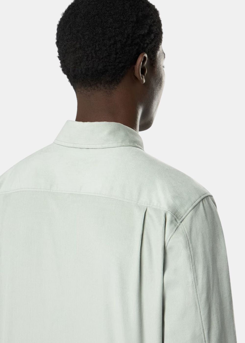 Vue de dos surchemise Stone Island micro-corduroy gris avec carré de renfort épaules homme ah26