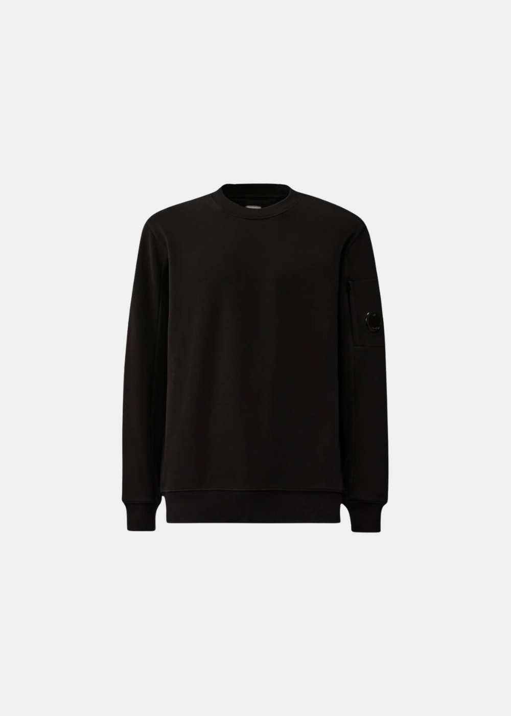 Sweat C.P. Company col rond noir, en molleton de coton, avec poche utilitaire et lentille sur la manche, produit à plat.