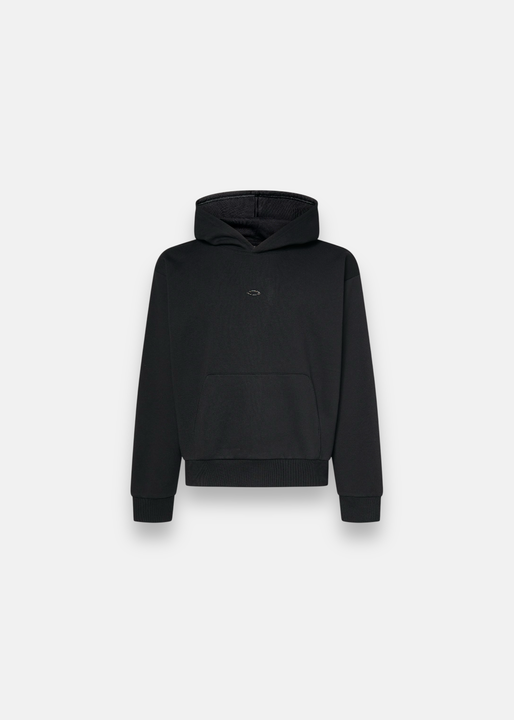 Hoodie noir Oakley Metal Rise avec capuche et logo métallisé argenté sur la poitrine sur fond neutre.