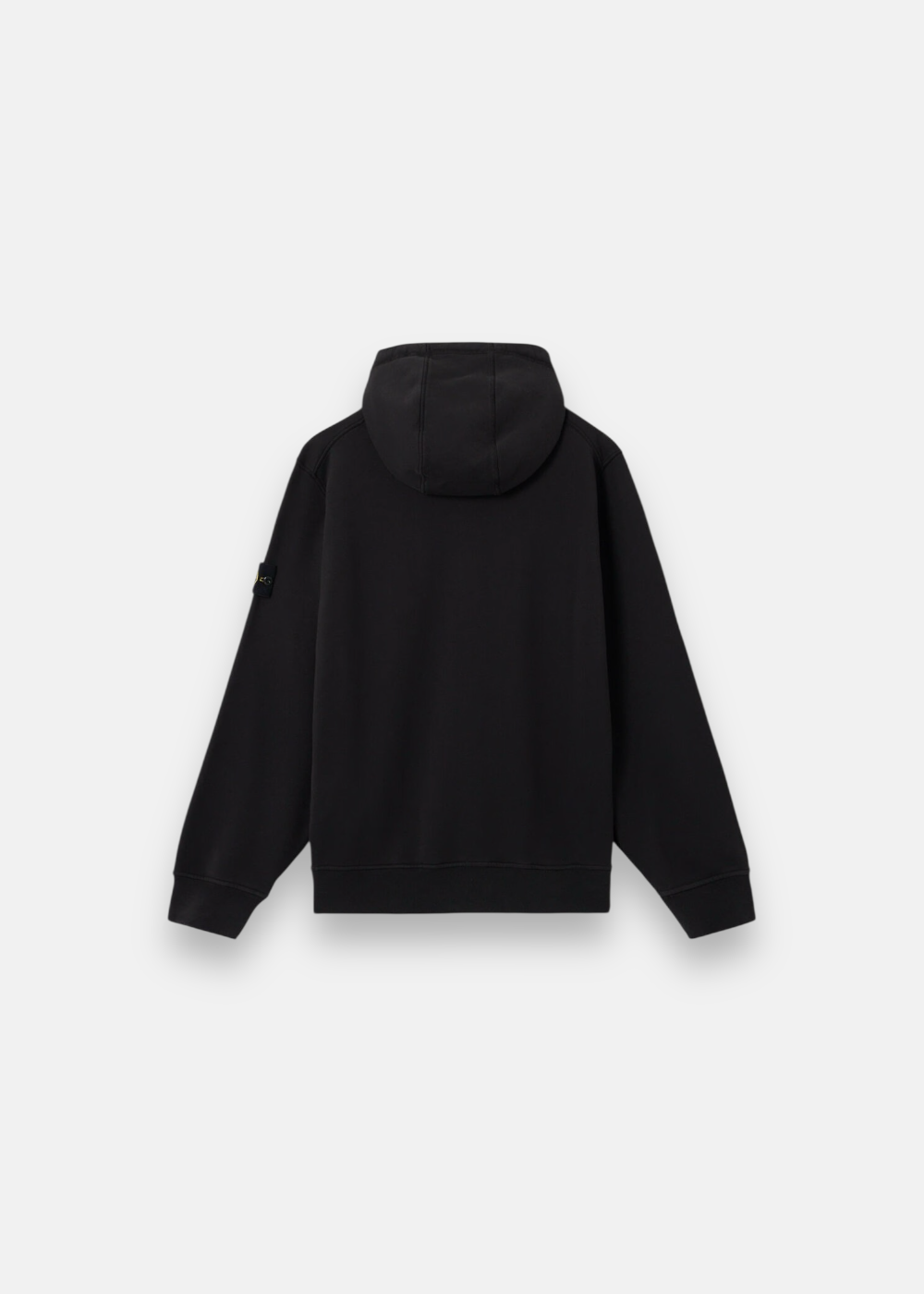 Deux sweats à capuche Stone Island noirs zippés, badge sur la manche gauche.