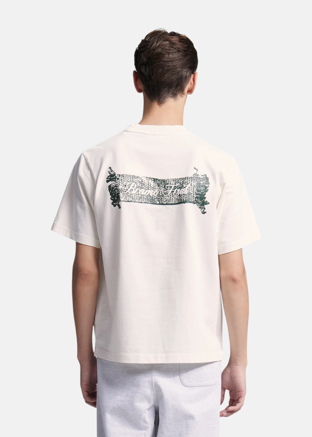 T-shirt homme blanc Bram's Fruit avec large imprimé graphique au dos, porté par un mannequin de dos.