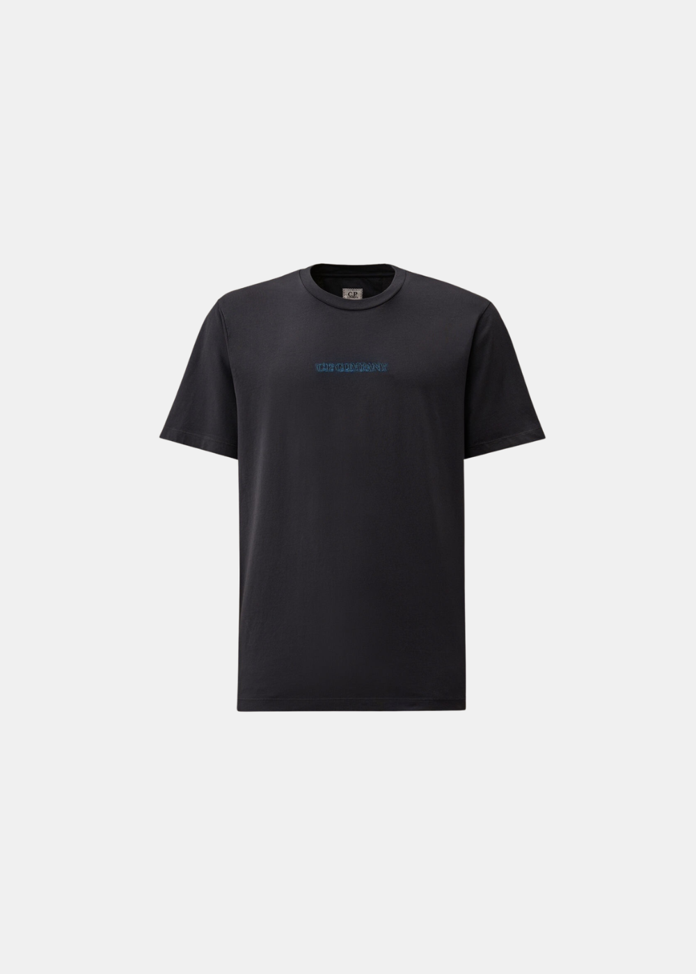Packshot de face du t-shirt C.P. Company teint en pièce bleu foncé avec logo brodé centré sur la poitrine