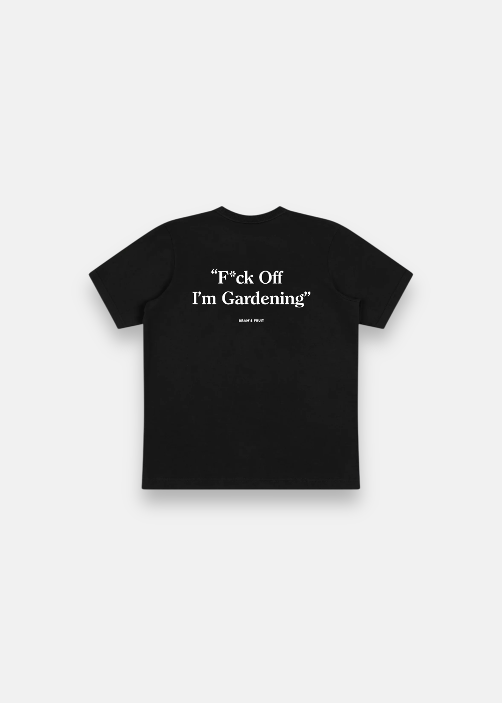 Homme t-shirt noir vue de dos avec message F*ck Off I'm Gardening blanc