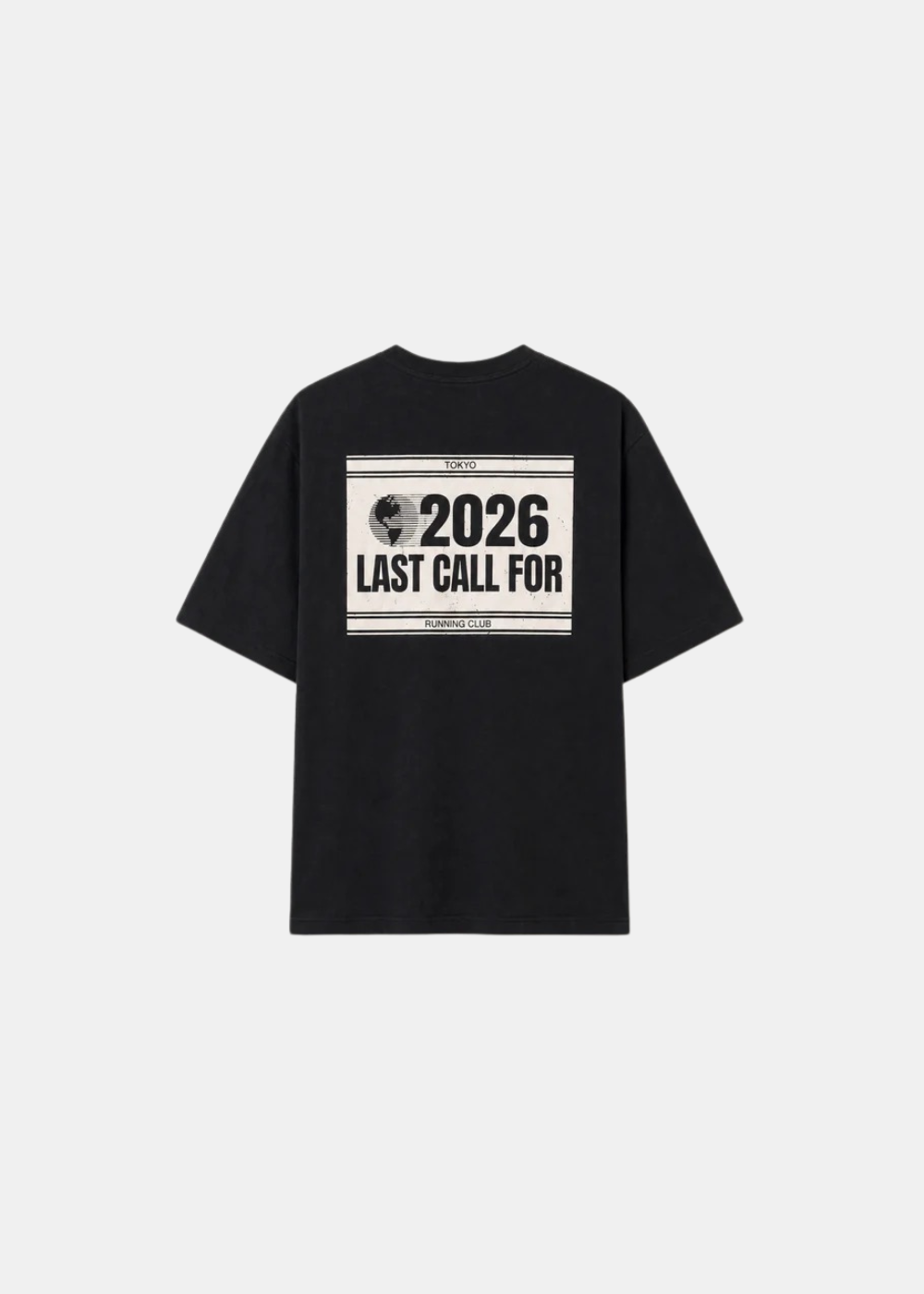 Packshot du dos du t-shirt noir montrant l'imprimé graphique blanc 2026 Last Call For Tokyo
