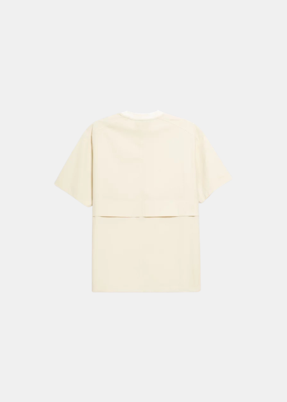 T-shirt Homme Gertrude Lothar technique beige présentant une découpe horizontale et couture centrale au dos.
