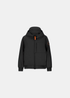 Packshot de face de la veste technique Ronaldo noire Gertrude avec tirette orange, poche poitrine et logo sur la manche.