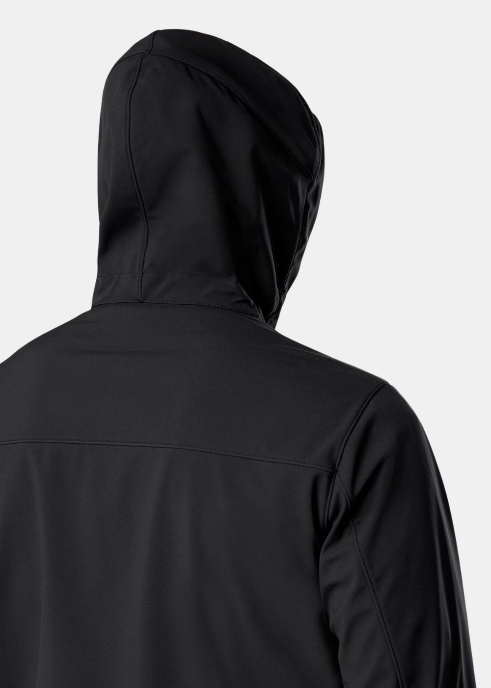 Vue de dos d'un mannequin portant la veste Stone Island noire et mettant la capuche.
