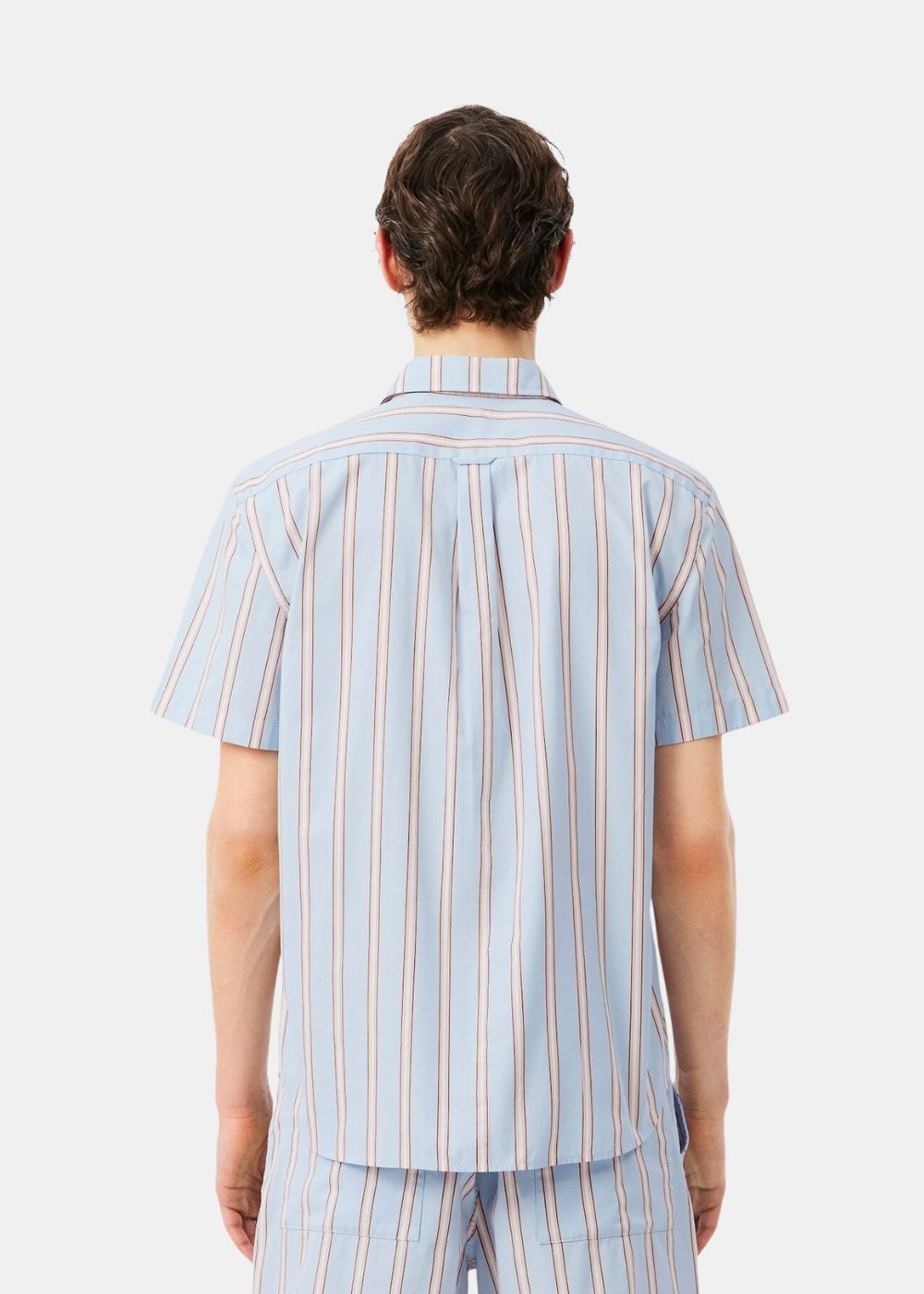 vue arriere de la Chemise Lacoste a rayure bleu porté par un mannequin