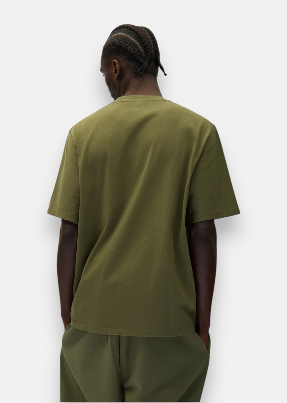 vue de dos du buste sur un mannequin du tshirt arte vert logo coeur 