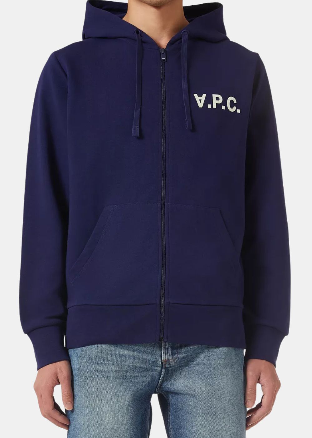 cette photo montre le Sweat zippé à capuche VPC porté par un manenquin de face