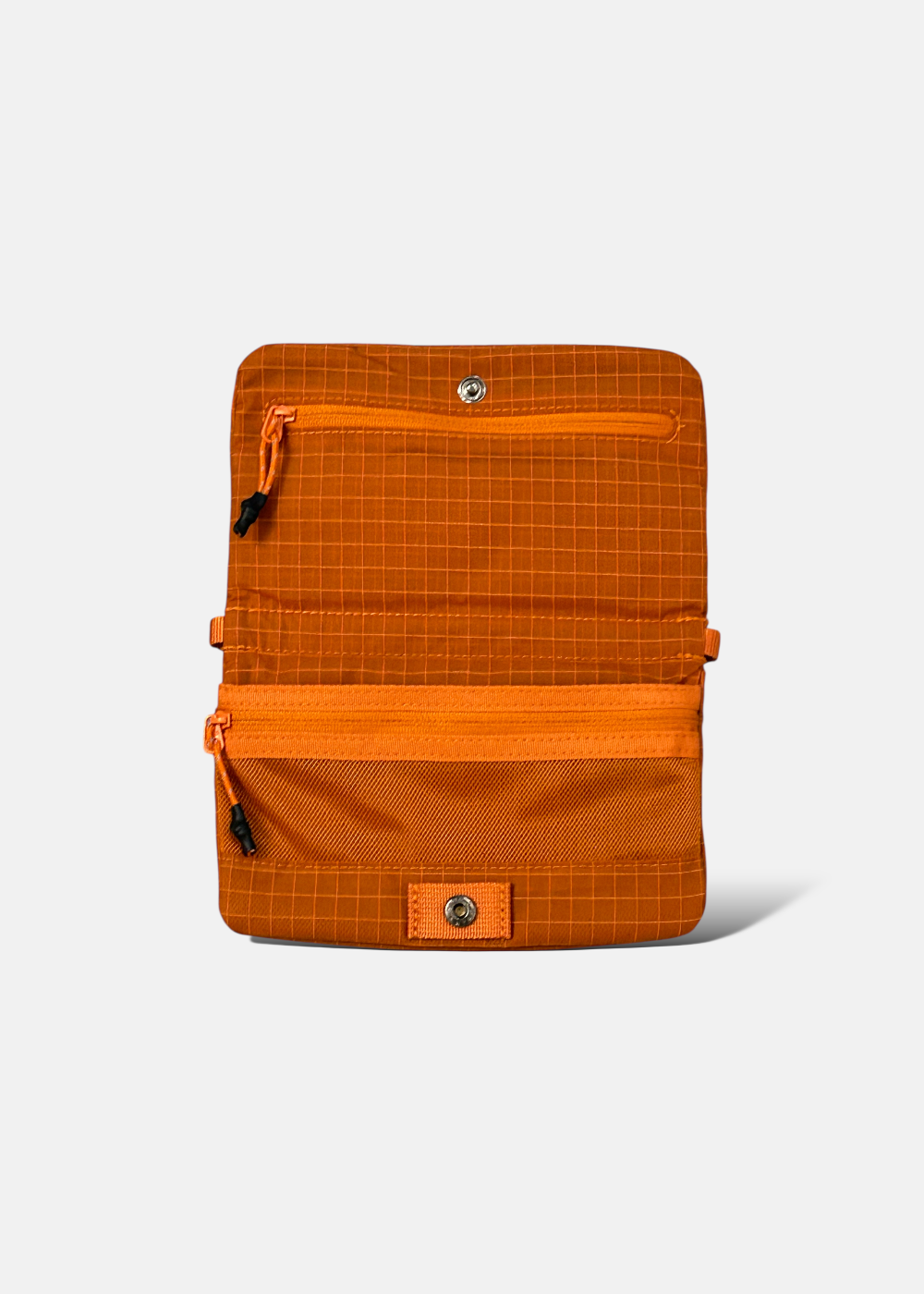 vue intérieur des nombreux rangements de la Sacoche topologie phone 90 orange en ripstop